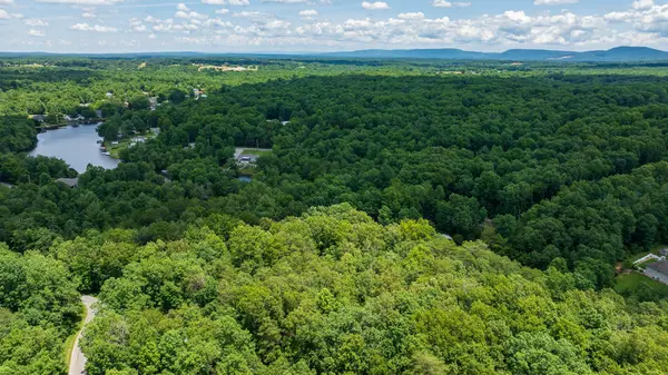 5011 Ostego Dr, Crossville, TN 38572