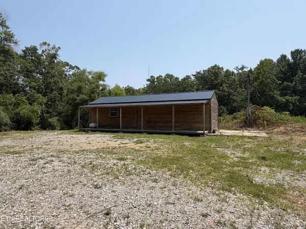 112 State Garage Rd, Jamestown, TN 38556