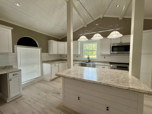 1170 Merry Oaks Rd, Mcminnville, TN 37110
