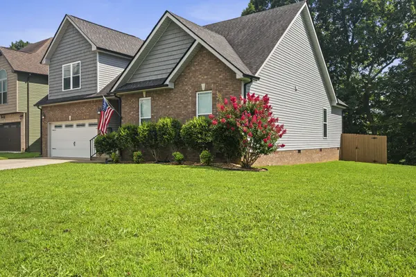 1048 Harrison Way, Clarksville, TN 37042