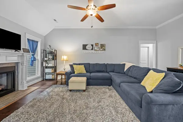 1048 Harrison Way, Clarksville, TN 37042