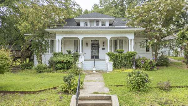 118 Arlington Ave, Jackson, TN 38301