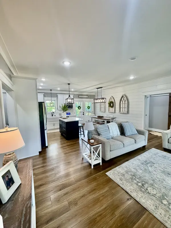 17 Tad Rd, Leoma, TN 38468
