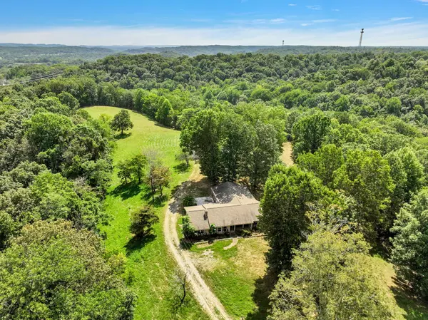 8455 Lewis Rd, Nashville, TN 37221