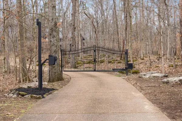 8575 Saundersville Rd, Mount Juliet, TN 37122