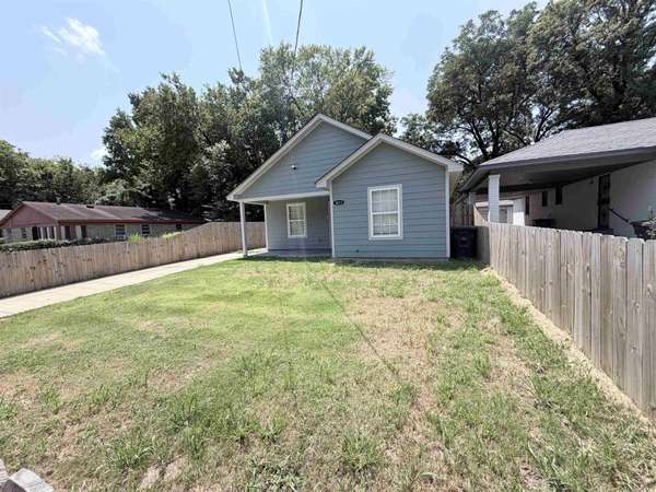 1613 LOCUST ST, Memphis, TN 38108