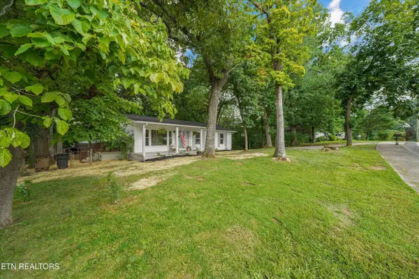 3604 Sisk Rd, Knoxville, TN 37921