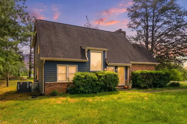 674 Lakeside Dr, Springfield, TN 37172