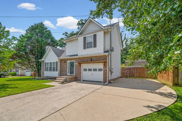 996 Roedeer Dr, Clarksville, TN 37042