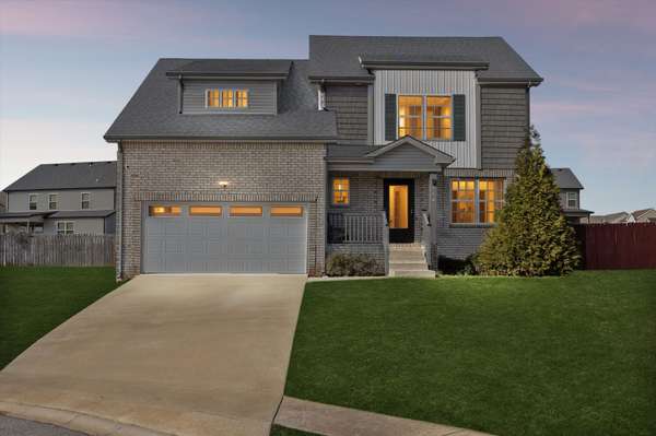 894 Wild Elm Ct, Clarksville, TN 37042
