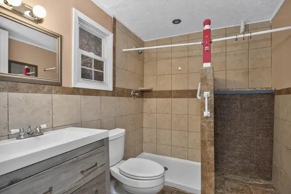 4913 Log Cabin Rd, Nashville, TN 37216