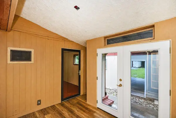 4913 Log Cabin Rd, Nashville, TN 37216
