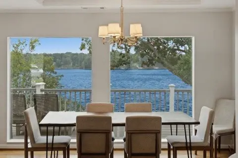 389 Green Harbor Rd, Old Hickory, TN 37138