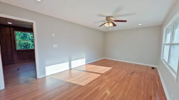27 Binks Dr, Clarksville, TN 37042