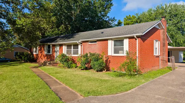27 Binks Dr, Clarksville, TN 37042