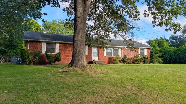 27 Binks Dr, Clarksville, TN 37042
