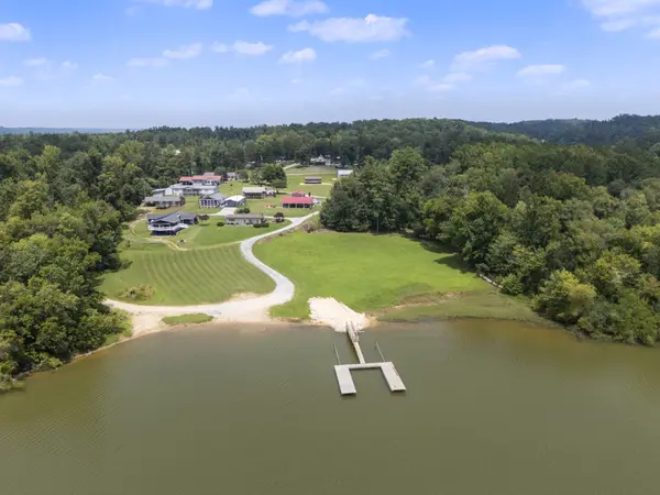 33 Lower Roans Creek Rd, Linden, TN 37096