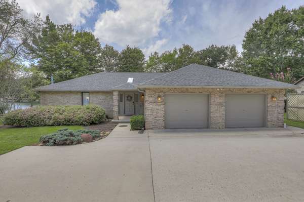 117 Lake St, Estill Springs, TN 37330