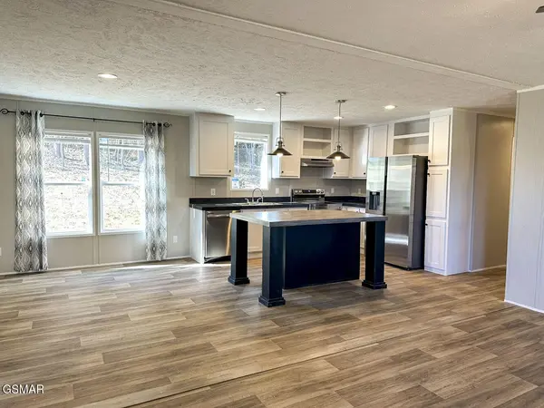 350 Bungalow Drive, Dandridge, TN 37725