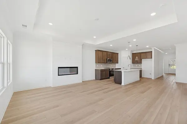 2974 Sharpstone Drive, Columbia, TN 38401