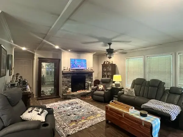 30195 White Oak Rd, Crawford, TN 38554