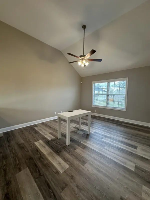 772 Lillian Grace Dr, Clarksville, TN 37043