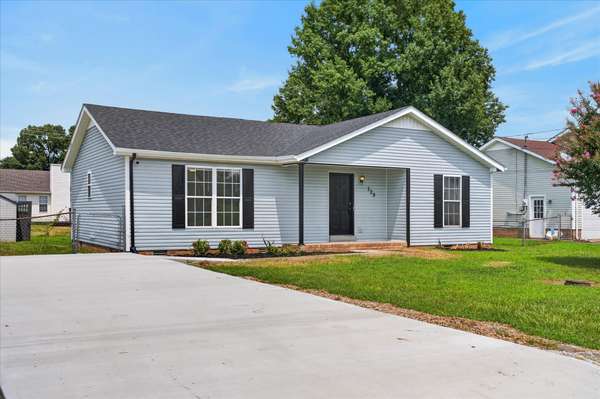 529 Gainey Dr, Oak Grove, KY 42262