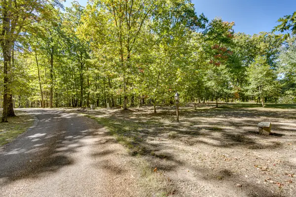 19B Myers Point Rd, Sewanee, TN 37375