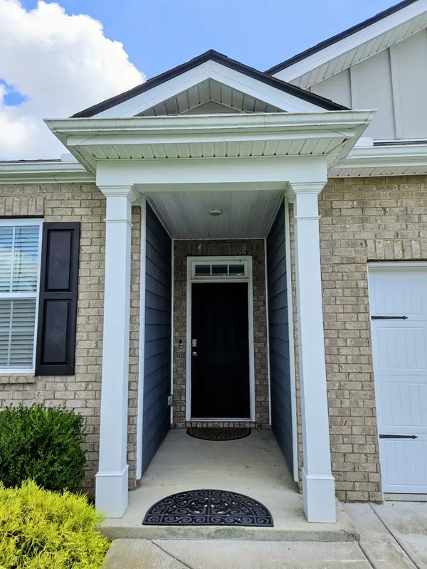 5048 Hunters Village Dr #E, Lebanon, TN 37087