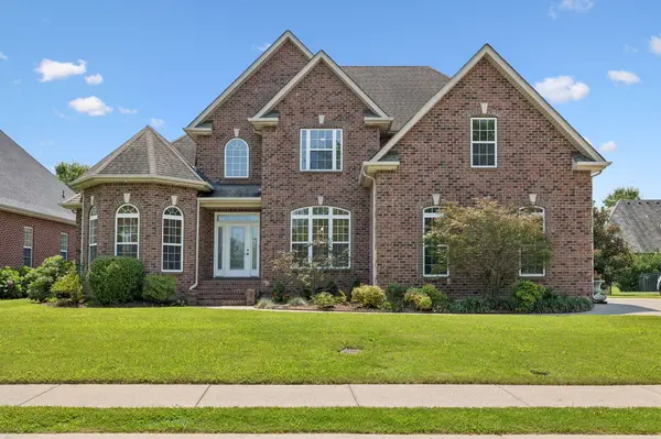 3317 Geneva Dr, Murfreesboro, TN 37128