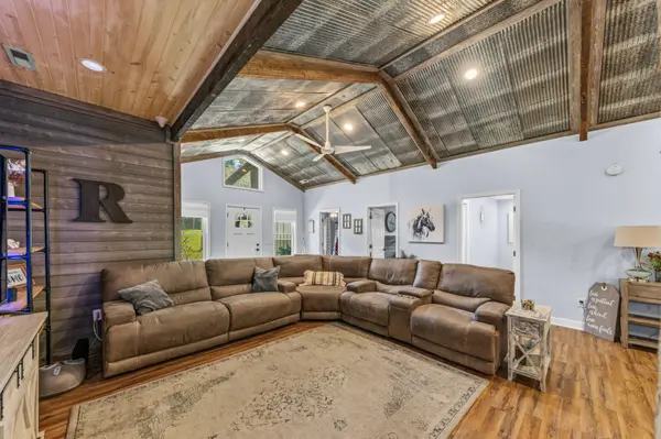 1240 Sumac Rd, Pulaski, TN 38478