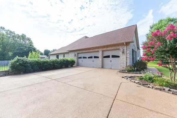 88 Epperson Dr, Jackson, TN 38305