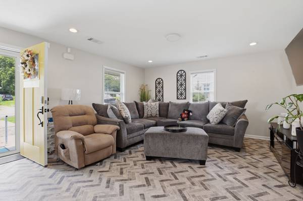 738 Belfast St, Lewisburg, TN 37091