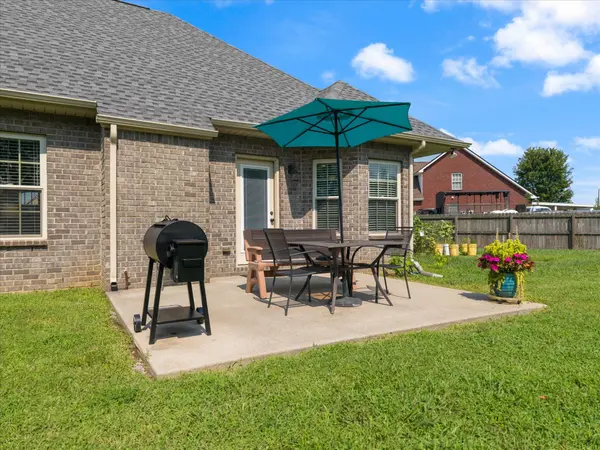 100 Cumulus Ct, Murfreesboro, TN 37127