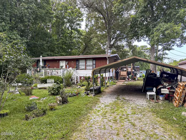 2120 Cox Road, Dandridge, TN 37725