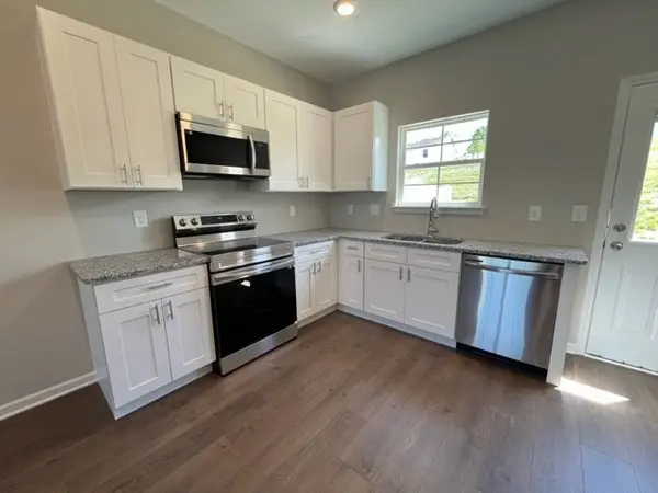 218 Tara Ct, Columbia, TN 38401