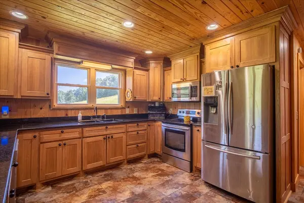 474 Long Branch Rd, Lawrenceburg, TN 38464