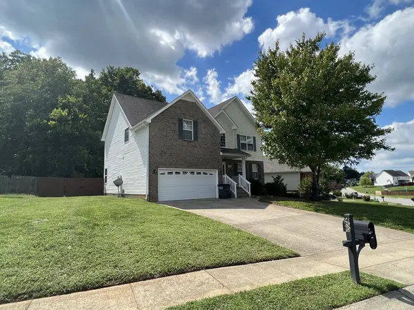 450 Winding Bluff, Clarksville, TN 37040