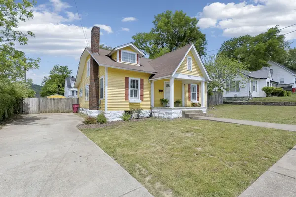 217 College Ave #E, Carthage, TN 37030