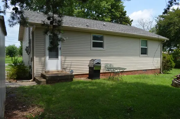 100 Bellamy Ct, Clarksville, TN 37043