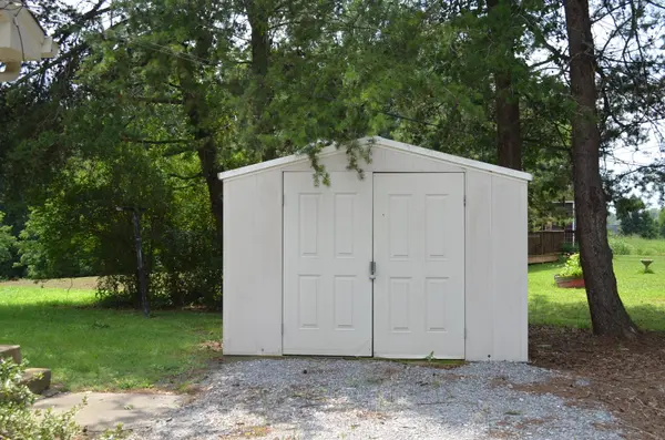 100 Bellamy Ct, Clarksville, TN 37043