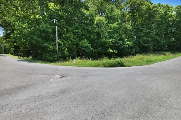 0 E 40 Rd, Bon Aqua, TN 37025