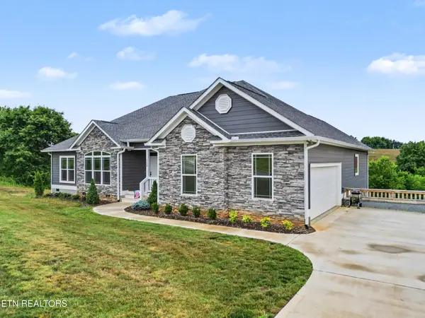 218 Eagle View Drive, Dandridge, TN 37725