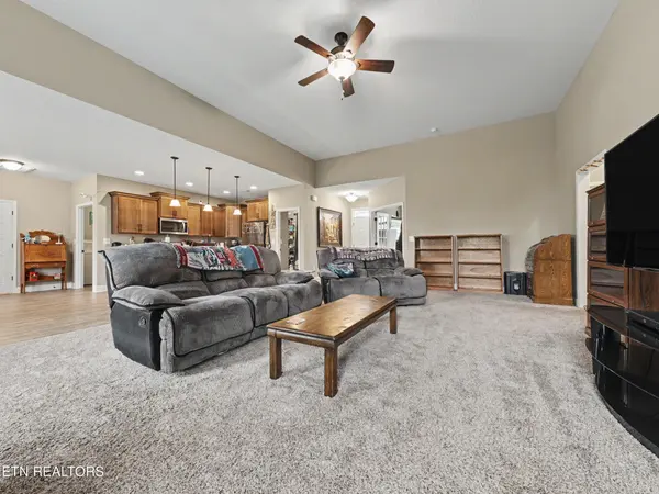 218 Eagle View Drive, Dandridge, TN 37725