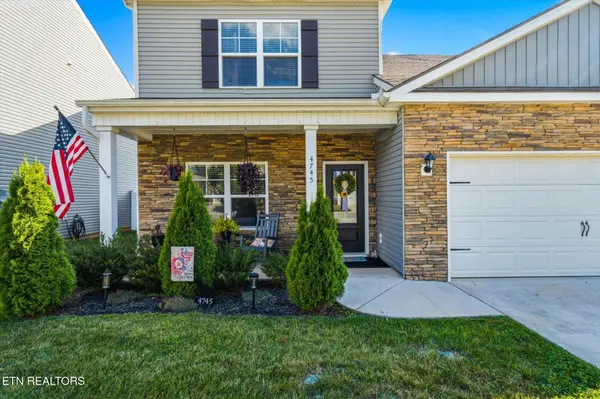 4745 Willow Bluff Circle, Knoxville, TN 37914