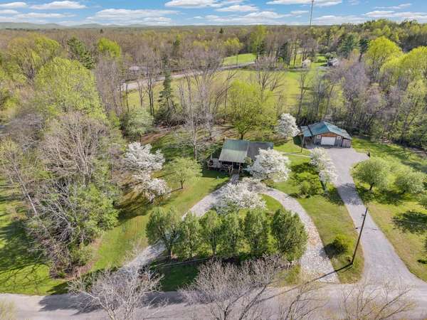 31 Wayfarer Ln, Crossville, TN 38572