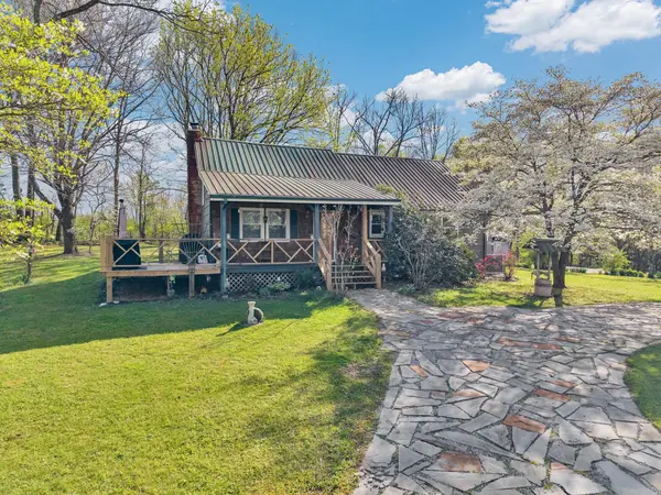 31 Wayfarer Ln, Crossville, TN 38572