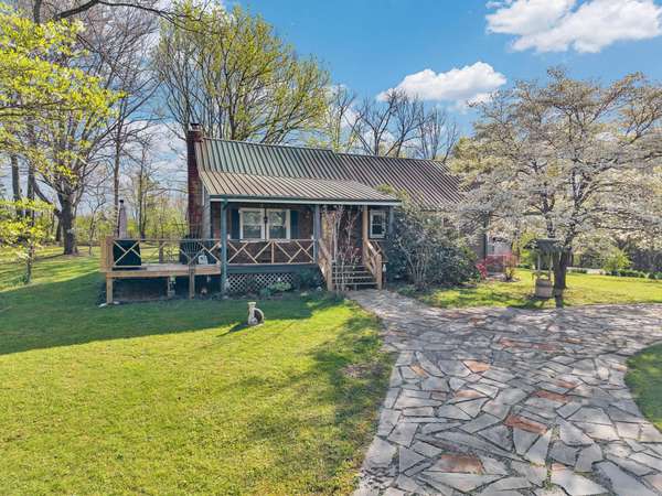 31 Wayfarer Ln, Crossville, TN 38572