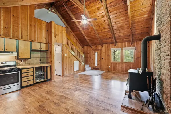 31 Wayfarer Ln, Crossville, TN 38572