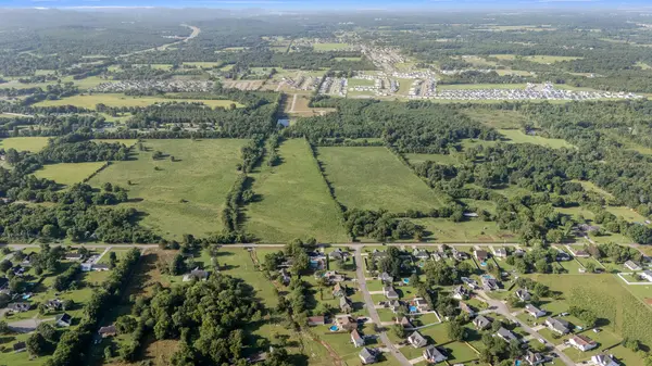 483 Stones River Ln, Murfreesboro, TN 37128